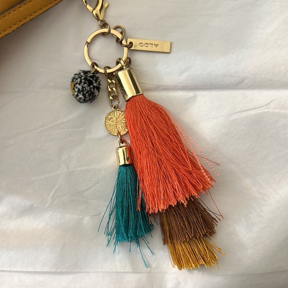 Aldo Yellow Crossbody Bag - Picture 7 of 7